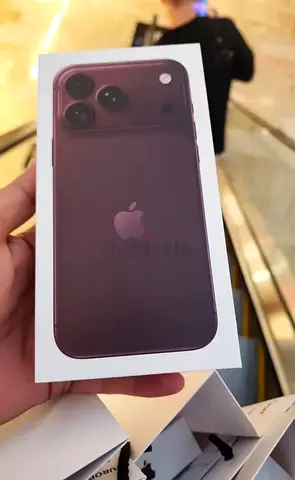 I phone18 pro max 512 burgundy