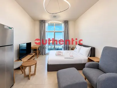 Spacious Studio | Kid's Play Area I Nearby Metro