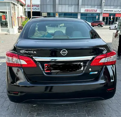 2013 Nissan SENTRA photo 2