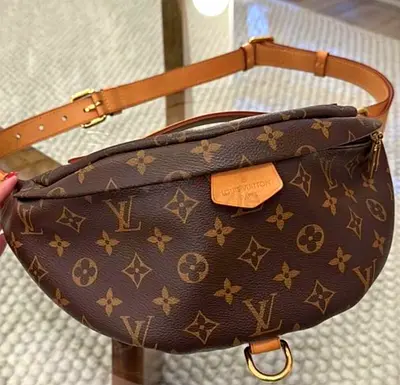 Louis Vuitton Monogram Bumbag / Belt Bag - Authentic, good condition. Rare.