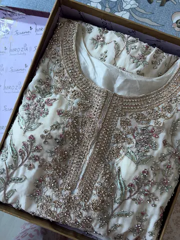 White embroidered Pakistani shirt, wide leg palazzo pants and matching dupatta | Brand New