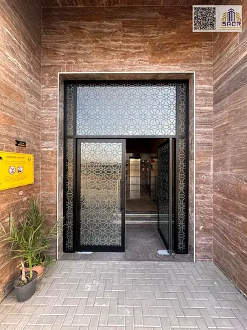 🏢 بناية تجارية سكنية للبيع في الجرف 3 – عجمان 🏢