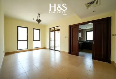Modern 1 BR| Closed Kitchen | Spacious Layout