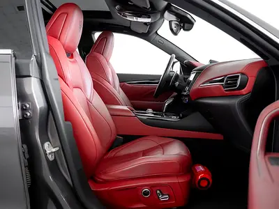صورة 8 لـ 2022 Maserati LEVANTE