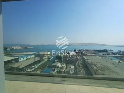 Available Now! Lovely Apartment with amazing view
