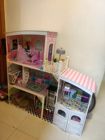 Wooden 3-Story Dolls House with Furniture and Accessories