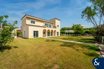 Negotiable | Great Corner Plot | Vacant