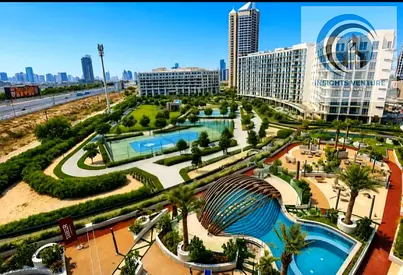 شقة جديدة بالكامل بغرفة نوم واحدة | بدون رسوم تبريد | مطبخ بجزيرة | معيشة عصرية