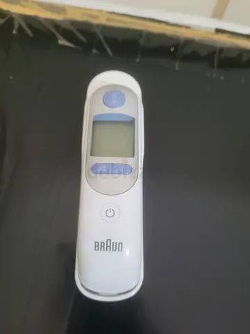 Braun digital infrared forehead/ear thermometer - used, good condition