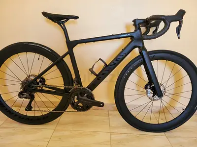 FullCarbon Canyon ElectricShifter Shimano UltegraDi2 12*2Speed Bontrager CarbonWheelSet BrandNewSame