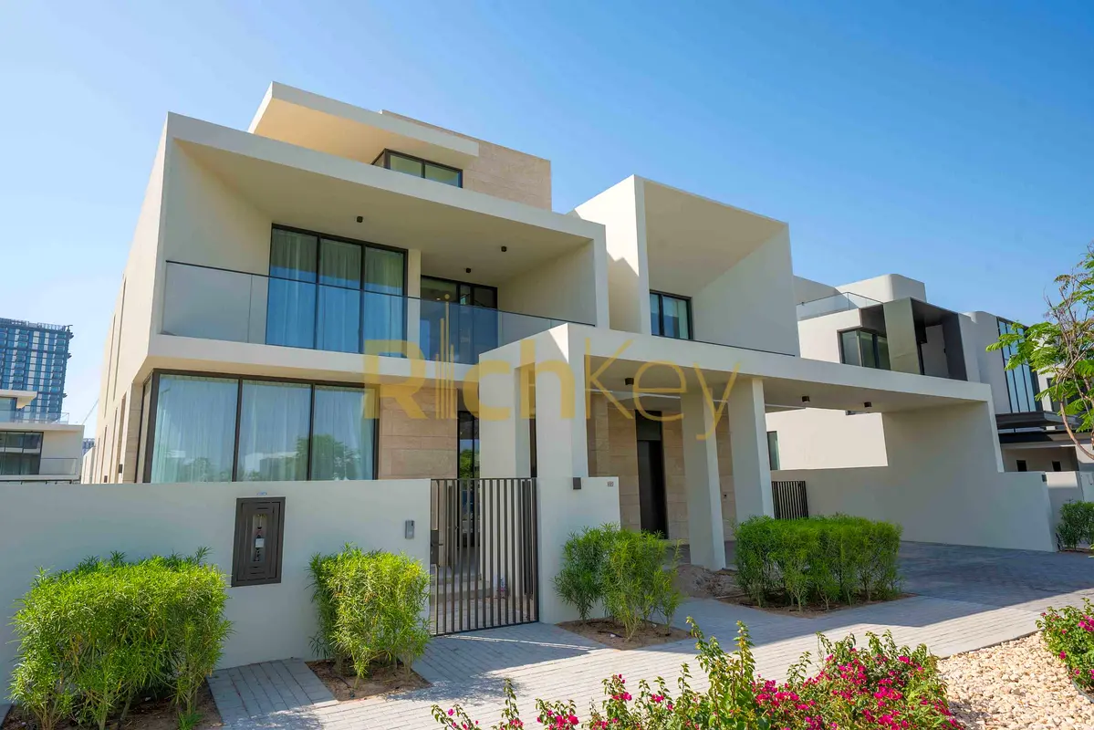 Genuine | G+1+Roof | Lagoon View | Vacant & Ready