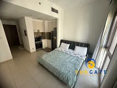 Fully furnished , Mid floor, Vacant on December