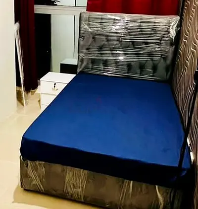Urgent sale pickup 120*190 size bed with mattress+ Heavy quality American bed