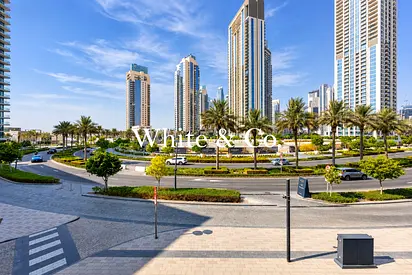 Low Floor| Modern Unit|Newly handed over