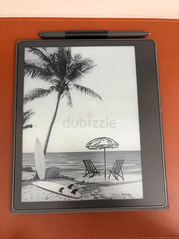 Kindle Scribe with leather case & Stylus - Good Condition