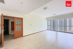 Close Kitchen | Next To Metro | Vacant | Lake View
