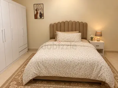 🛏️ Bedroom Furniture Set for Sale – Good Condition
Selling a complete bedroom furniture set, inclu