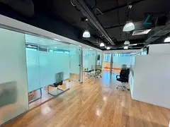 CHILLER FREE | BIG OFFICE SPACE | PRIME LOCATION
