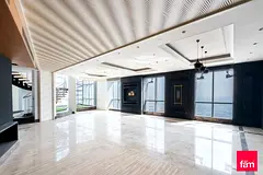 Penthouse Duplex | High Floor | Private Jacuzzi