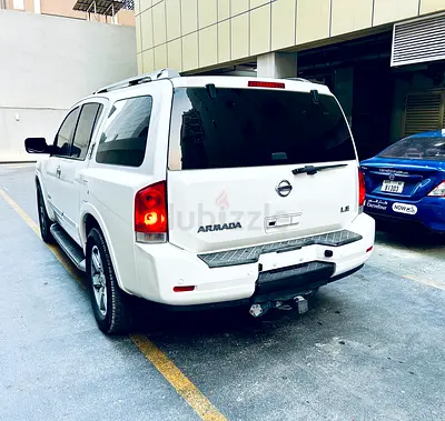 Reliable Nissan Armada 2011 LE | GCC-Well Maintained-8 seats driving great 100% EVERYTHING