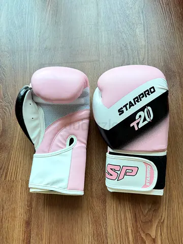Boxing gloves brand new
