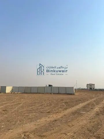 ارض ضخمه للبيع علي الطريق الرائيسي