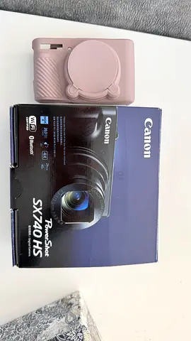 Canon PowerShot SX740 HS Digital Camera With Optical Zoom