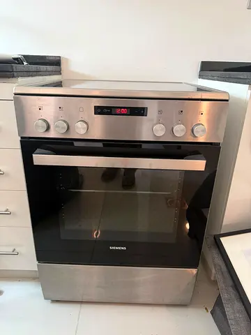 Siemens 60cm freestanding electric oven and ceramic hob - good working condition