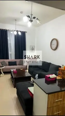 1BR for sale in City Tower, 757 sqft with parking. Cash price AED 325K. Vacant for viewing after 20