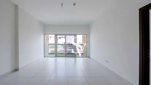 Spacious | Low Floor | Laundry Room |Close to Exit