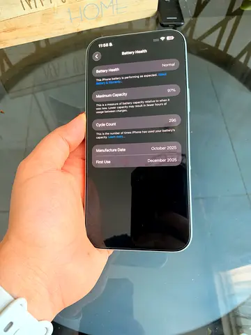 iPhone 17 Pro Max 256GB Silver | 97% Battery | Under Warranty Dec 26 |