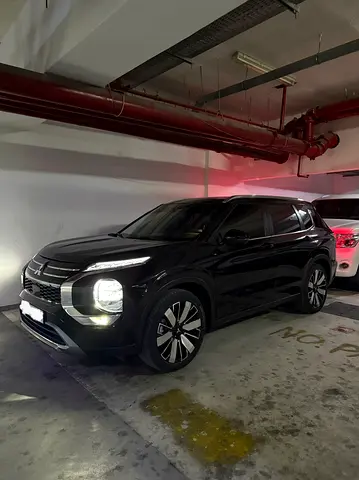 Outlander Highline 4WD Full Option