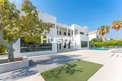 Large Plot | Upgraded | Beachfront
