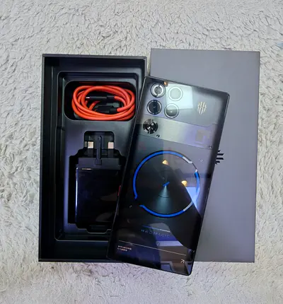 RedMagic 11s Pro with Box, Charger and Cable - Good Condition