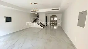 SPACIOUS 3+MAID TOWNHOUSE | NEXT TO MALL | VACANT