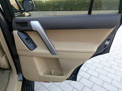 2015 Toyota PRADO — миниатюра 16