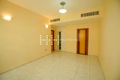 3 BR Family Apartment in Siraj Building