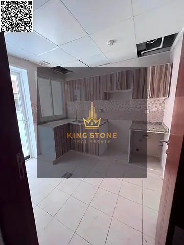 غرفه وصاله للايجار السنوي قريب الكورنيش اول ساكن.