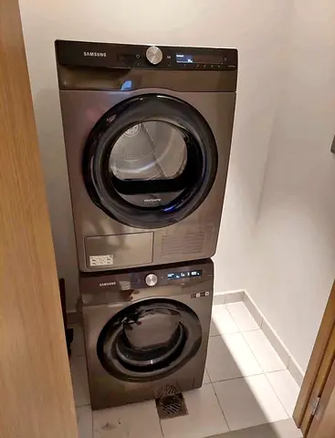 Samsung 9 kg washer and 9 kg dryer set separate new model same like a new
