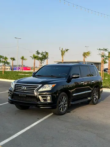 2014 Lexus LX 570 Sport GCC Specs