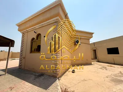 للبيع فيلا مميزة مقسومة إلى فيلتين في الدراري – الشارقة