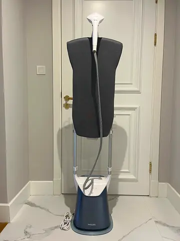 Standing Garment Steamer - PHILIPS GC625/26 (Used)