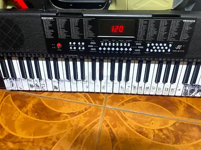 MEIKE original MK2117 piano with lightly used no issue no nothing just buy and use the piano