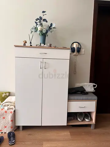 White storage cabinet / shoe cabinet with top drawer - good condition