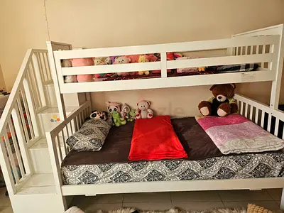 White Wooden Bunk Bed with Side Stairs – Good Condition (no extra items are included)