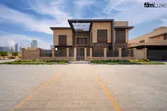 Modern Villa With Nearby Schools & Amenities