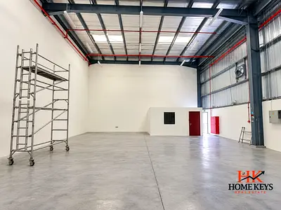 8.5M High Fully Insulated Warehouse – Ideal for Storage Activity, Excellent Protection