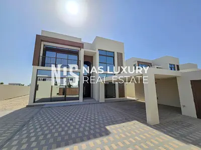 V4 Executive | Big Plot | Near The Park