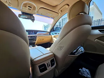 صورة 10 لـ 2016 Genesis G80