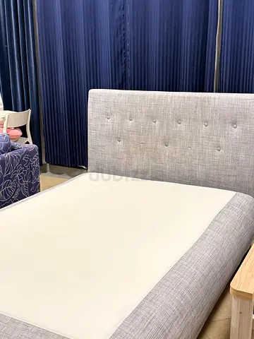 A bed 140x200cm